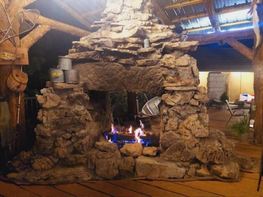 Stonegate Lodge King Bed, Wifi, 50In Tv, Fire Pit, Salt Water Pool Room # 310 Eureka Springs Esterno foto